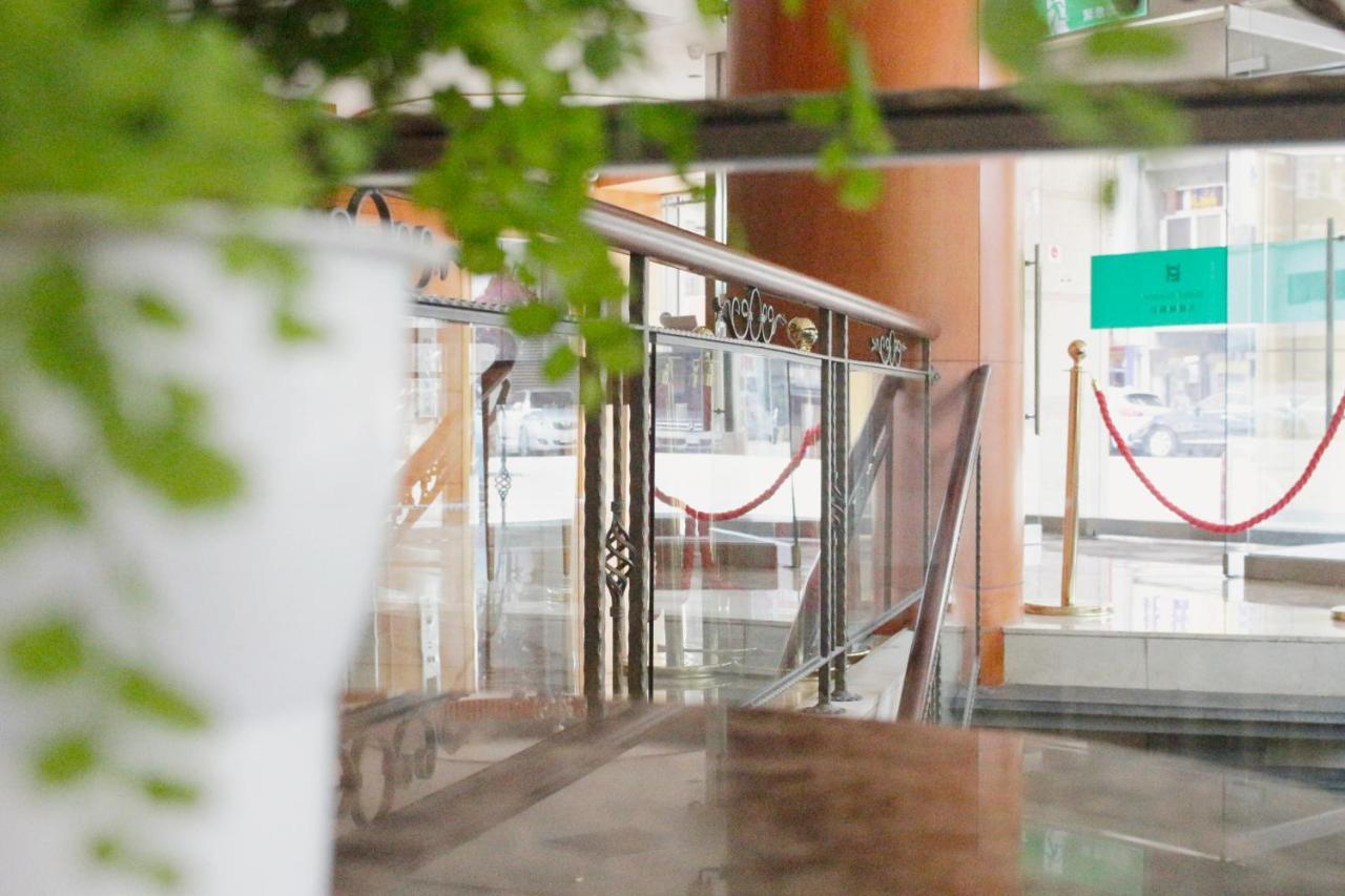 Hotel Avenue Hsinchu Extérieur photo