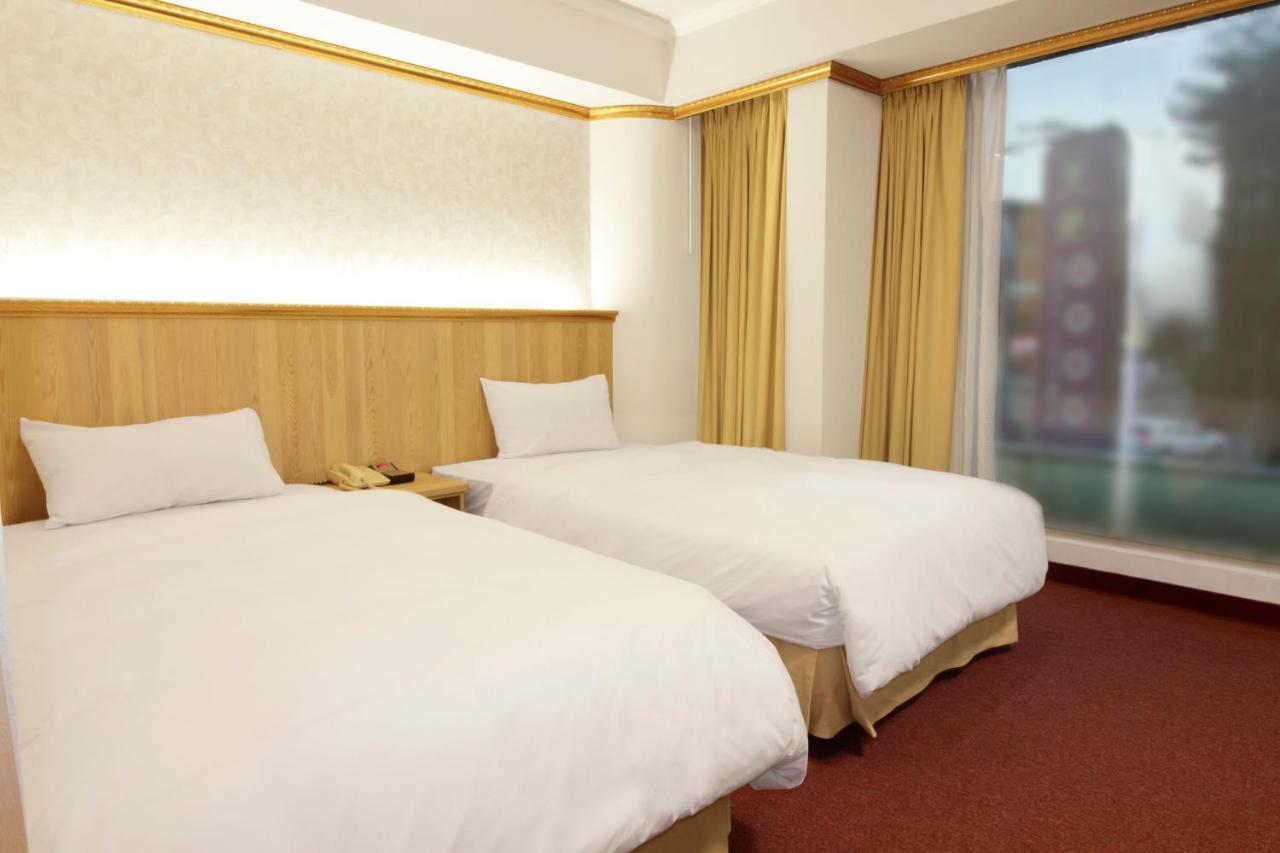 Hotel Avenue Hsinchu Extérieur photo