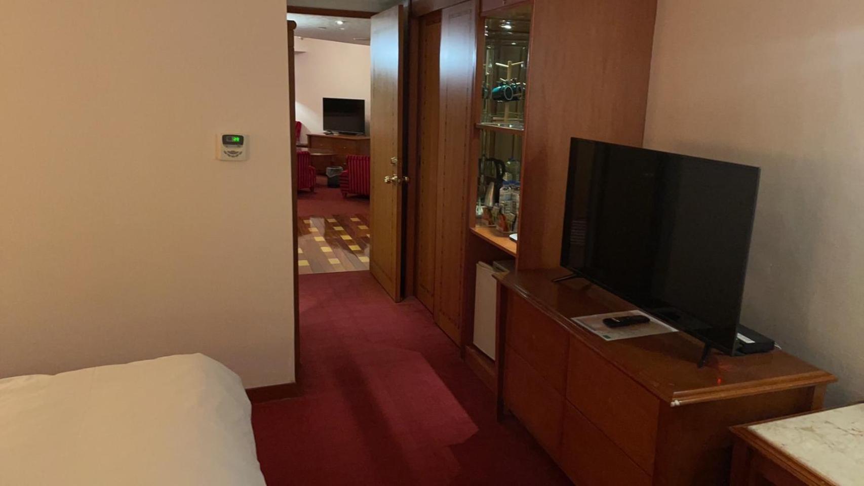 Hotel Avenue Hsinchu Extérieur photo